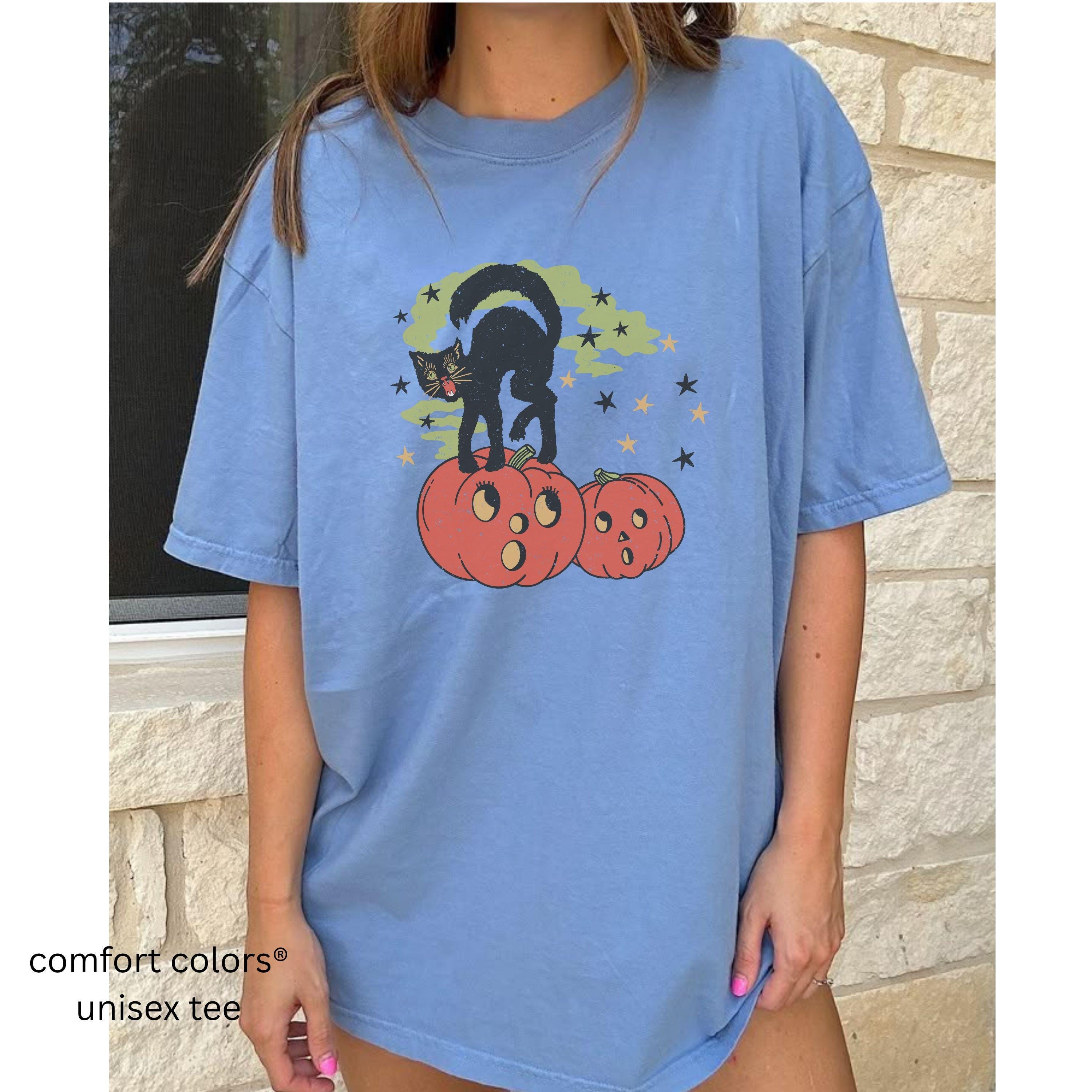 80s Vintage Inspired Halloween Baby Tee, Cat Mom T-shirt Retro Halloween Graphic Tee Witch Kitten Pumpkin Season Unisex Shirt for Fall