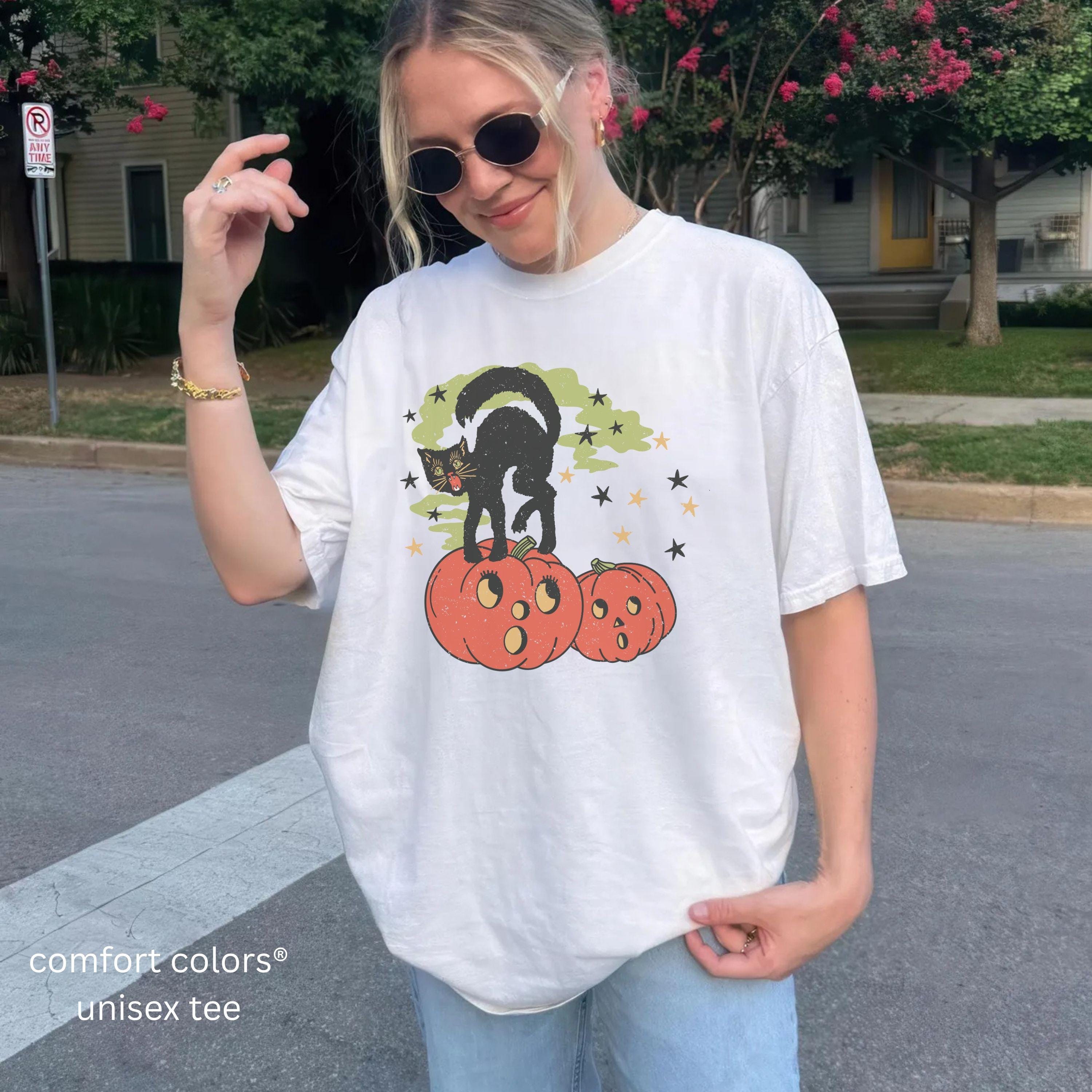 80s Vintage Inspired Halloween Baby Tee, Cat Mom T-shirt Retro Halloween Graphic Tee Witch Kitten Pumpkin Season Unisex Shirt for Fall