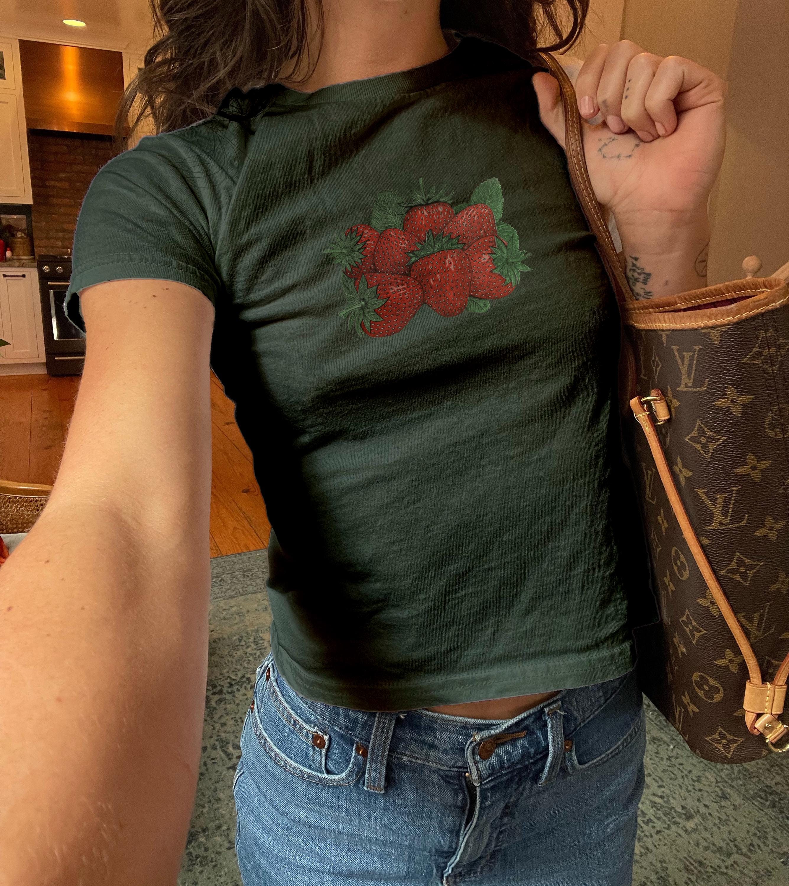 Painted Strawberries Baby Tee • 100% USA Cotton • Vintage Farmers Market T-Shirt • Cute Fruit Ad Graphic Shirt • Retro 90s 00s Fitted Tshirt