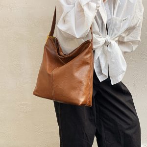 Korean-style Large Tote Bag with Textured Soft Leather and Spacious Design