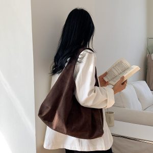 Womens Casual Retro Shoulder Bag for Stylish Everyday Fashion