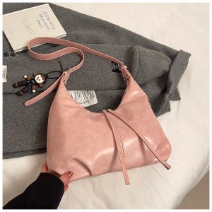 Trendy Korean-style Retro Shoulder Bag for Chic Commuters