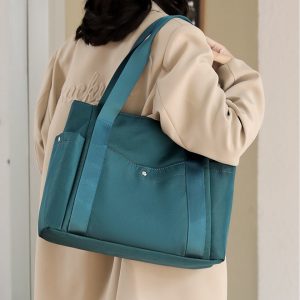 Versatile Oversized Tote Bag for Stylish and Convenient Carrying