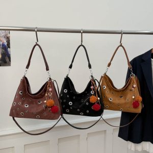 Chic Retro Shoulder Bag: Stylish Tote for Women with Vintage Flair