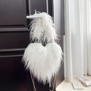 Women's Wool Handbag: Stylish Chain Strap Bag for Every Occasion