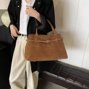 Discover the New Niche Buckle Bag: Stylish Underarm Commuter Solution