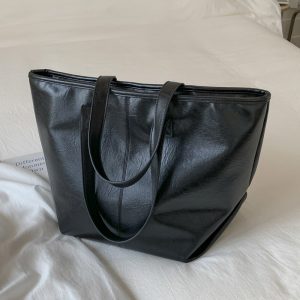 Fashionable Large Tote Bag: Vintage Style for Casual Outings