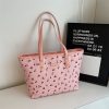 Chic Print Women's Elegant High-capacity Commuter Tote for Stylish Travel