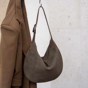 Spacious Large Tote Bag for Shoulder and Crossbody Use