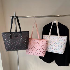 Chic Print Women's Elegant High-capacity Commuter Tote for Stylish Travel