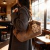 Versatile Simple Minimalist Shoulder Bag for Everyday Use