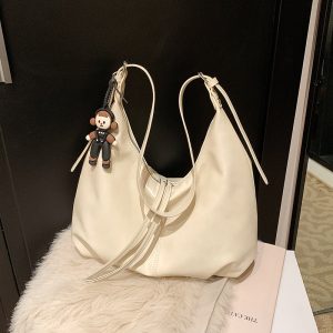 Trendy Korean-style Retro Shoulder Bag for Chic Commuters