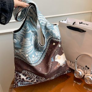 Sleek Leopard Print Commuter Tote: Perfect for Work or Everyday Use