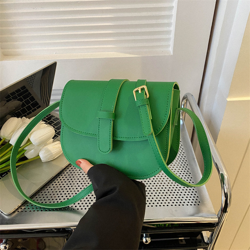 Trendy Small Square Underarm Bag: Your Perfect Short Strap Shoulder Bag