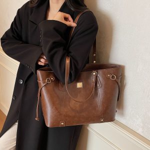 Versatile Large-capacity Commuter Tote for Women