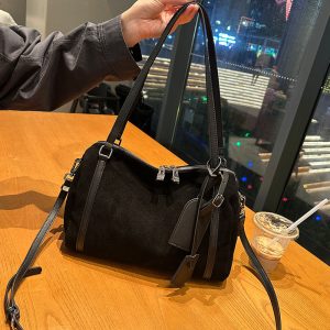 Matte Leather Retro Fringe Crossbody Bag in European and American Style