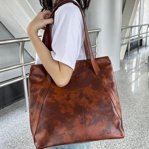 Stylish Large Tote Bag for Middle-aged Women with Ample Capacity
