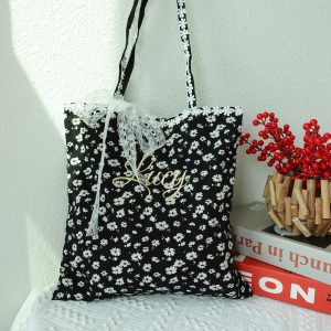 Cute Daisy Tote Bag with Lace Bow, Personalized Embroidered Name, Black White Bridesmaid Floral Canvas totoes, floral lace shoulder bag.