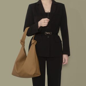 Stylish Soft Leather Tote: Big Fashionable Shoulder Bag for Everyday Use