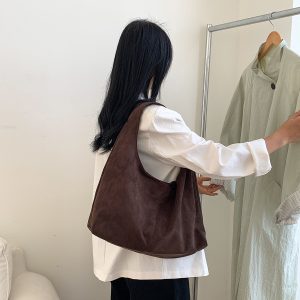 Womens Casual Retro Shoulder Bag for Stylish Everyday Fashion