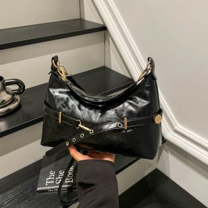 Versatile Women's Fringe Crossbody Bag for Every Occasion