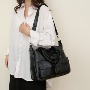 Fashionable Roomy Shoulder Bag for Women: Stylish and Practical Accessory