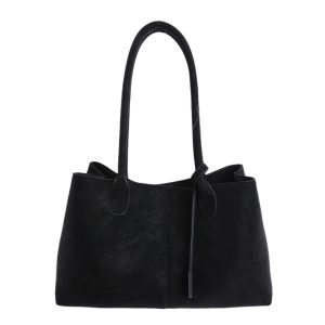 Stylish New Commuter Tote: the Perfect Underarm Bag for Your Daily Commute