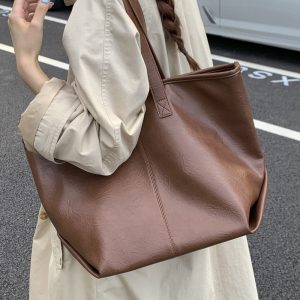 Fashionable Large Tote Bag: Vintage Style for Casual Outings
