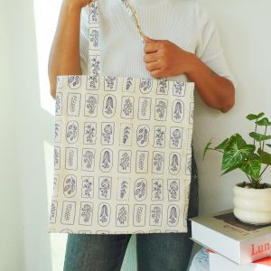 Embroidered Aesthetic Floral Tote Bag, Personalized Canvas Totes, Cute Romantic Totebag, Custom Kawaii Shoulder Bag, Vintage Everyday Bag.