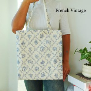 Embroidered Aesthetic Floral Tote Bag, Personalized Canvas Totes, Cute Romantic Totebag, Custom Kawaii Shoulder Bag, Vintage Everyday Bag.