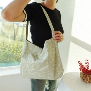 Embroidered Aesthetic Hobo Bag, Personalized Floral Tote Bag, Custom Name Shoulder Bag, Bridesmaid totes, Ditsy Print Wedding Party Bag.