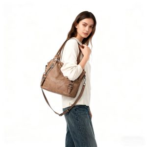 Spacious Fringe Crossbody Bag for Comfortable Commuting and Traveling