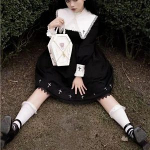 Gothic Coffin Ita Bag – Dark Lolita Halloween PU Leather Crossbody Shoulder Handbag with Wings & Chains