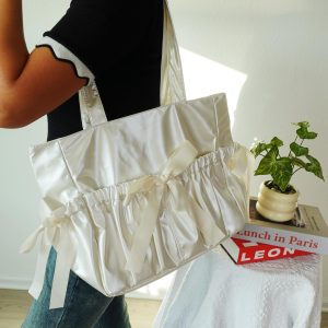 Kawaii Ruffle Ita Tote Bag with Clear Window, Cute Ita Totes with Two Insert, Anime Pin Itabag, Unique Display Shoulder Bag for Collectors.