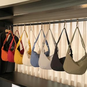 Lightweight Crossbody Bag, 8-Color Shoulder Bag, Personalized  Everyday Messenger Purse,  Shoulder Bag for Women, Casual Handbag, Daily Use