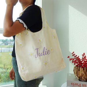 Personalized Daisy Embroidered Tote Bag: Custom Handmade Floral Purse