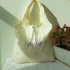 Personalized Daisy Embroidered Tote Bag: Custom Handmade Floral Purse