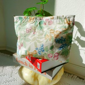 Personalized Floral Makeup Bag, Custom Name Cosmetic Pouch, Vintage Flower Toiletry Bag, Bridesmaid Gift, Travel Zipper Pouch, Canvas Makeup