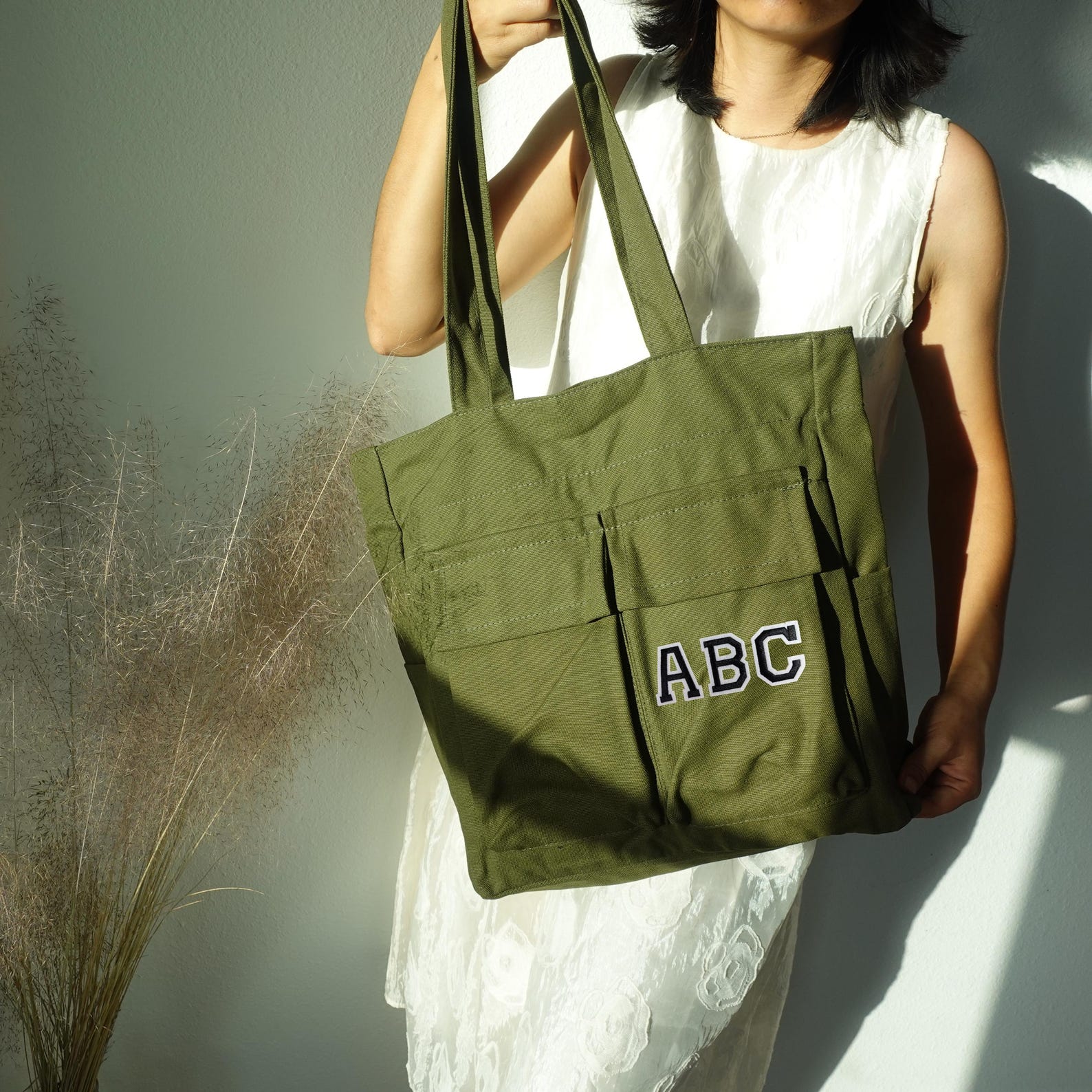 Personalized large Canvas Tote Bag, Work and Travel Computer Bag, Large Shopping Bag with Zipper and Pockets, Duffle Shoulder Bags.