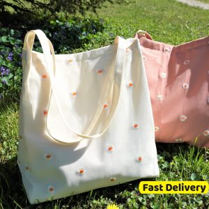 Personalized Tote Bag with Zipper,Daisy Embroidered Floral Tote Bag,Handmade Purse,Aesthetic Flower Tote Bag