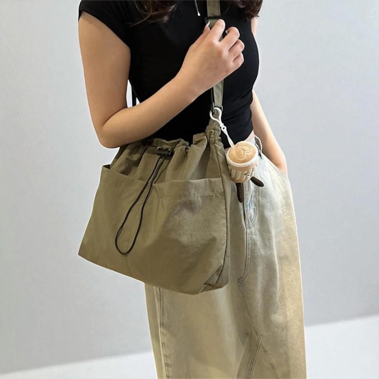 Women's Large Lightweight Summer Tote – Minimalist Shoulder & Crossbody Handbag