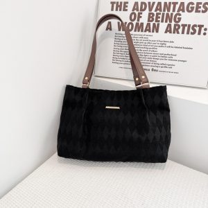 Stylish Casual Minimalist Tote Bag for Women Travel Essentials